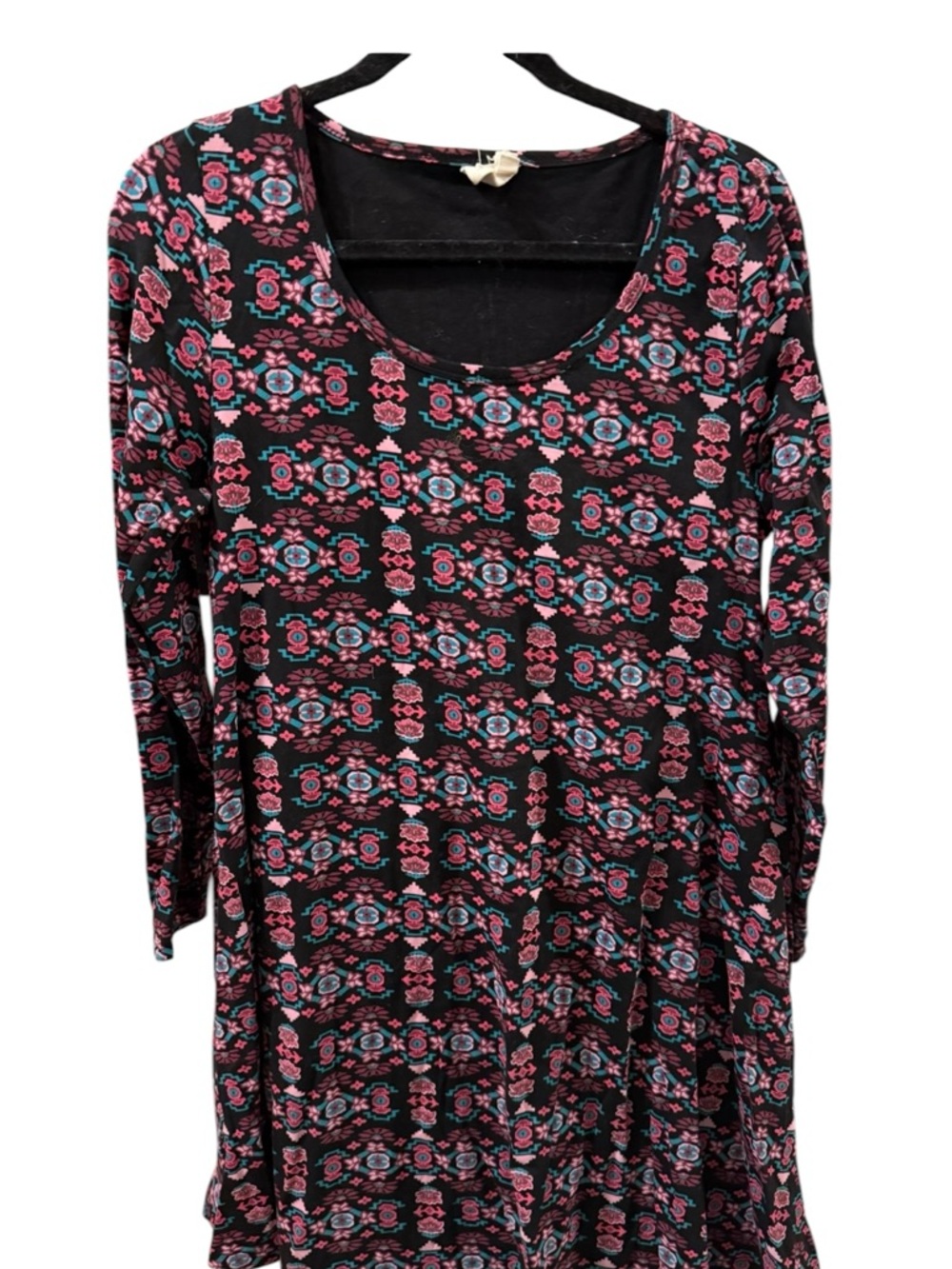 Mata Traders black and pink geometric print dress, stretchy, like new